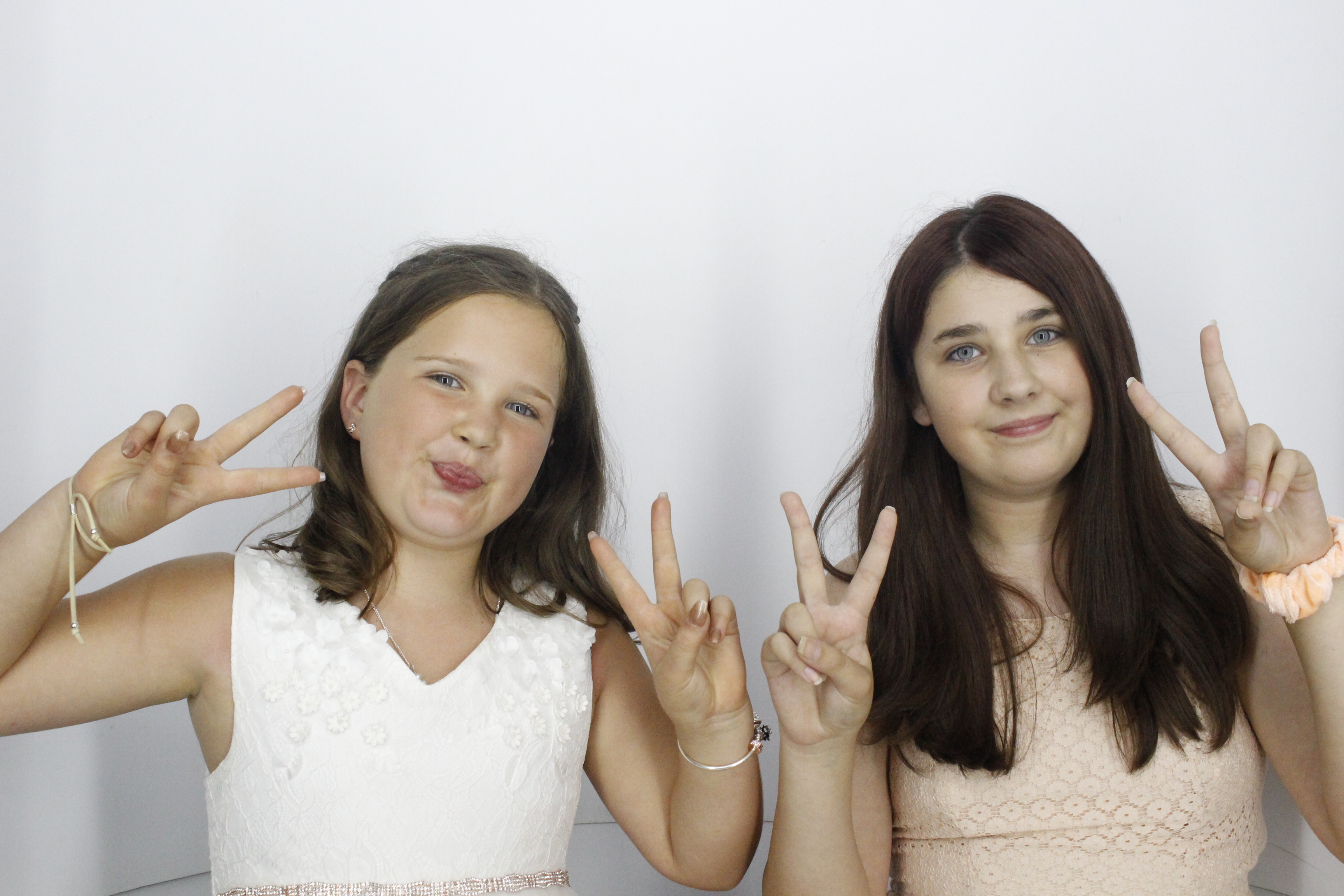Sam & Rachel's Wedding | View more photos from the event at gallery.myphotoboothexperience.co.uk/u/MyPhotoBoothExperienceLtd/Sam-Rachels-Wedding